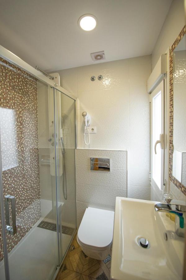 Hostal Paquita Madrid Extérieur photo