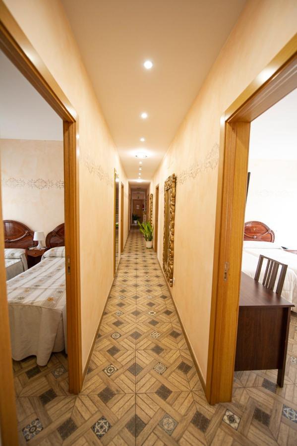 Hostal Paquita Madrid Extérieur photo